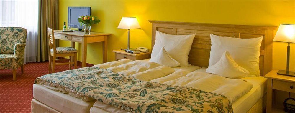 Terra Nova Hotel ไบเออร์สบรอนน์ ภายนอก รูปภาพ